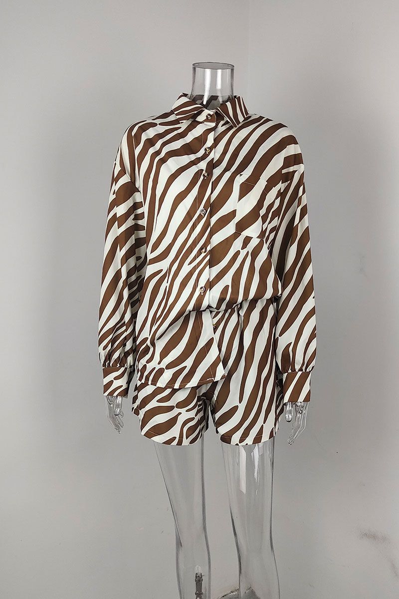 Completo da donna in due pezzi con maglietta casual, pantaloncini e top stampati, estate autunno 2025_voghion.com
