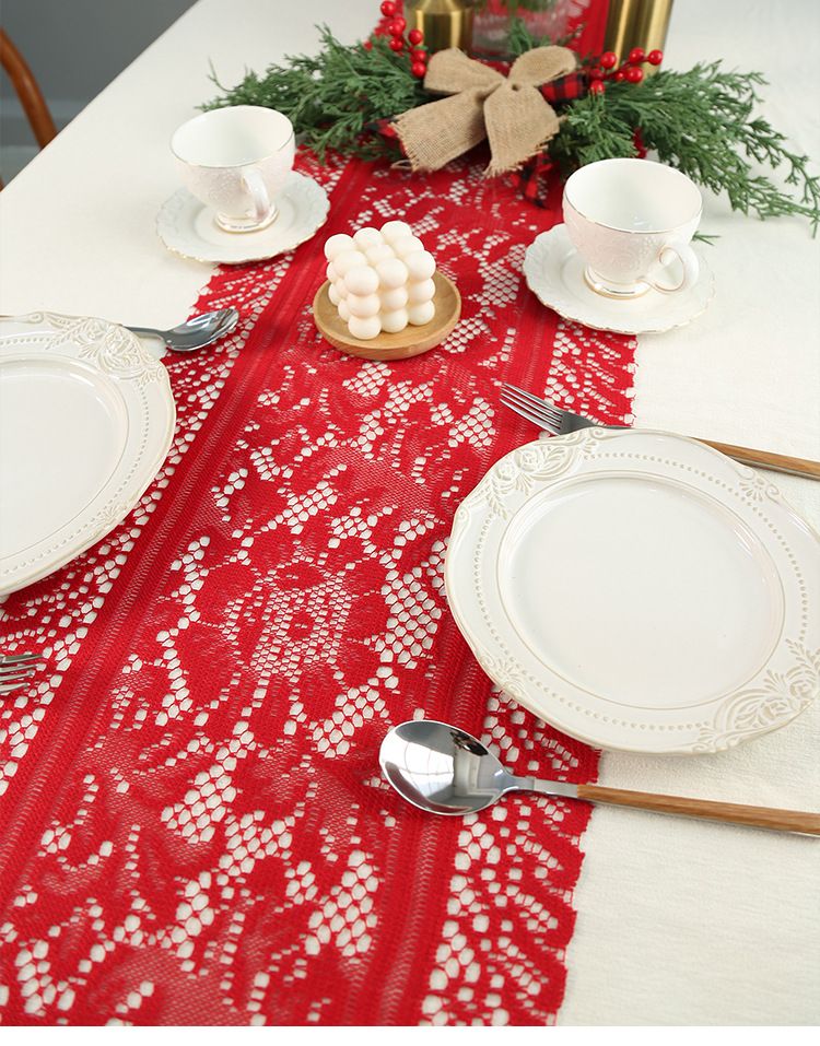Weihnachtstischläufer mit bestickter Spitze und Quasten – Lange Esstischdekoration für Weihnachtsfeiern_voghion.com