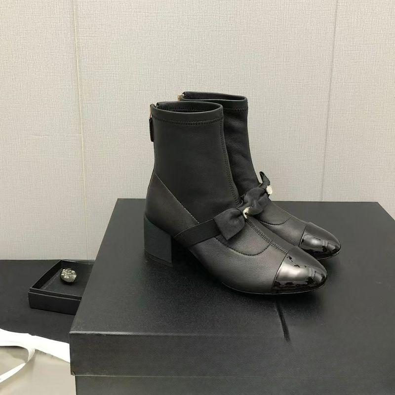 Xiaoxiangfeng Damen-Kurzstiefel Herbst/Winter 2025, Leder, runde Spitze, einfarbig, dicker Absatz, seitlicher Reißverschluss, Metallabsatz_voghion.com