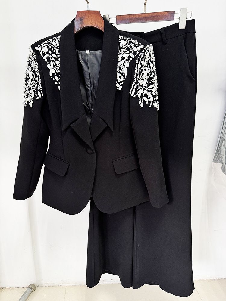 Elegante met strass versierde blazer met één knoop en broekpakset voor dames - stijlvolle streetwear- en kantoorchique outfit_voghion.com