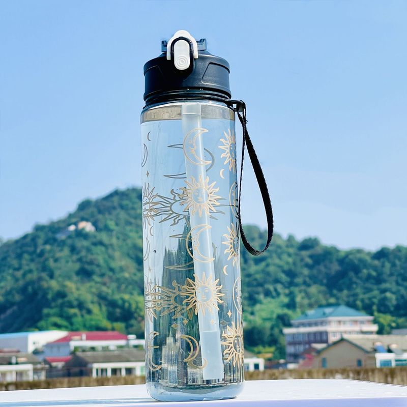 Tazza di plastica portatile con sollevamento a fune e coperchio a molla, bollitore orizzontale con cannuccia di aspetto elevato, tazza pratica_voghion.com