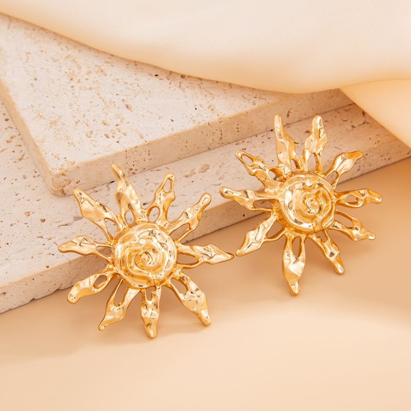 Orecchini pendenti con perle e girasole plissettati, linea di moda Ins, clip per orecchini a clip_voghion.com