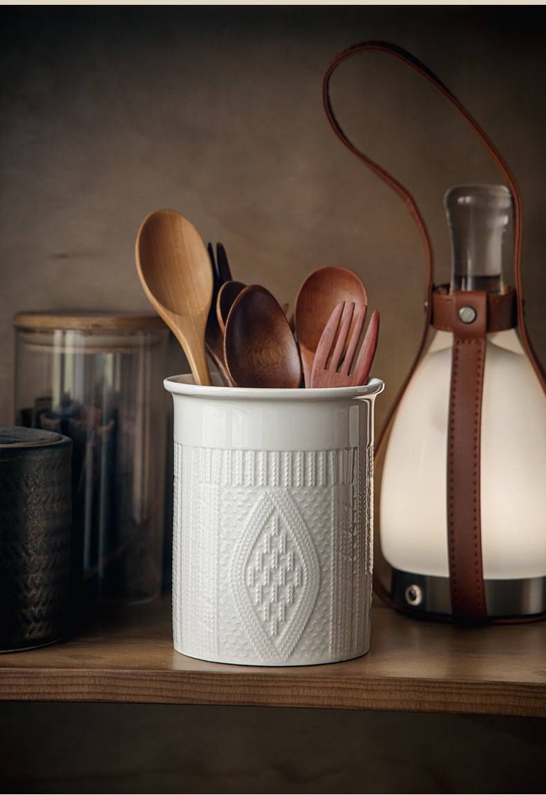 Ceramic Knife Holder With Embossed Sweater Design - Stylish Tabletop Organizer For Kitchen, Dining Room & Study Decor_voghion.com