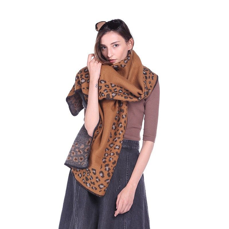 European And American Leopard Print Women's Long Versatile Decorative Scarf Fashionable New Temperament Retro Ethnic Jacquard Long Towel Wholesale_voghion.com