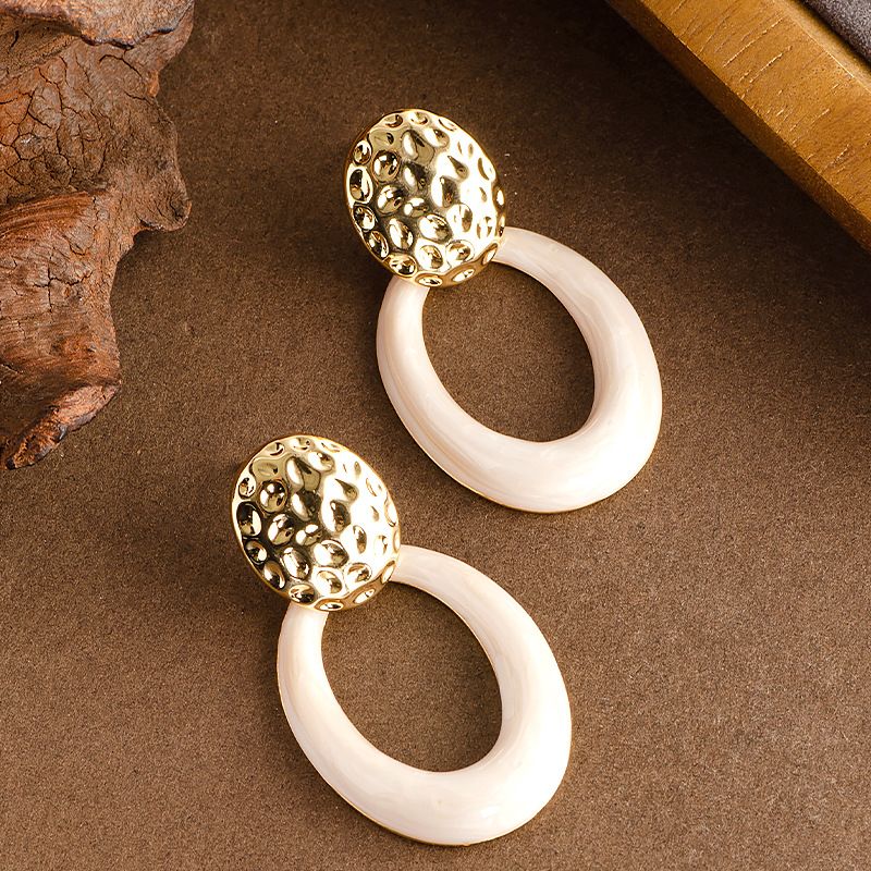 Eleganti orecchini a cerchio grandi geometrici in smalto gocciolante per donna, alla moda e di alta qualità, in argento._voghion.com