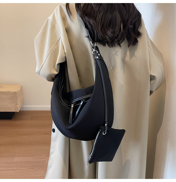 Oxford cloth large capacity chest bag large bag women's versatile crossbody bag dumpling bag new fashion canvas shoulder bag_voghion.com