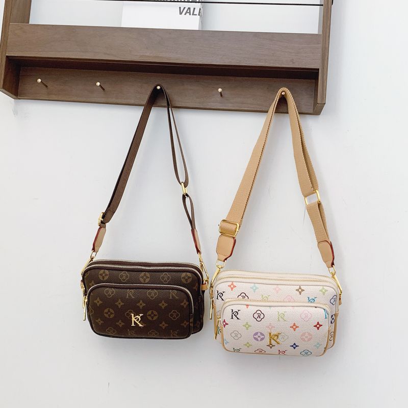 Luxuriöse Umhängetasche für Damen, klassisches Blumenmuster, K-Gold-Akzent, leichter Reißverschluss, verstellbarer Riemen, Pendlertasche, 22 x 6 x 15 cm_voghion.com