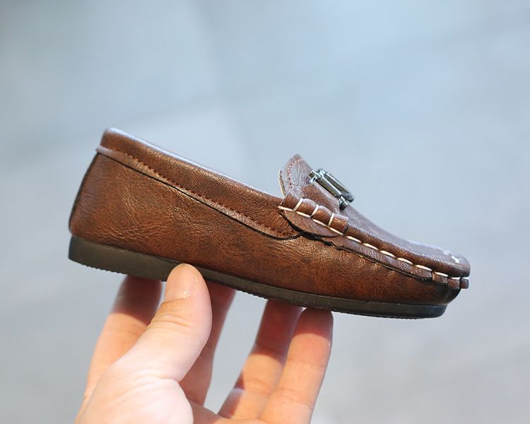 Scarpe per bambini Scarpe con le dita dei piedi per ragazzi 2024 primavera nuove scarpe piccole in pelle per bambini in stile britannico con suola morbida scarpe singole per studenti scarpe casual per bambini_voghion.com