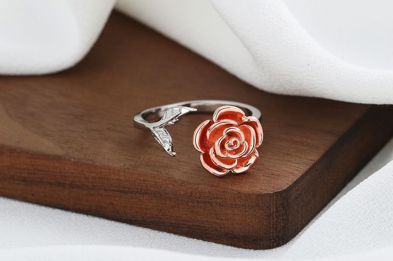 Foreign Trade European and American High-grade Sense Rotating Ring Relieving Pressure Copper Micro-inlaid Butterfly Flower Ring Rotating Ring_voghion.com