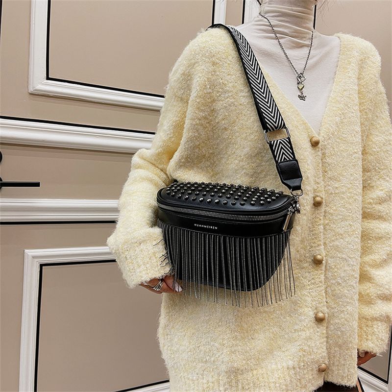 Luxus Frau Brust Mode Quaste Leder große Kapazität Crossbody Sling Frauen Taille Tasche Casual Niet Design Reise Sac_voghion.com