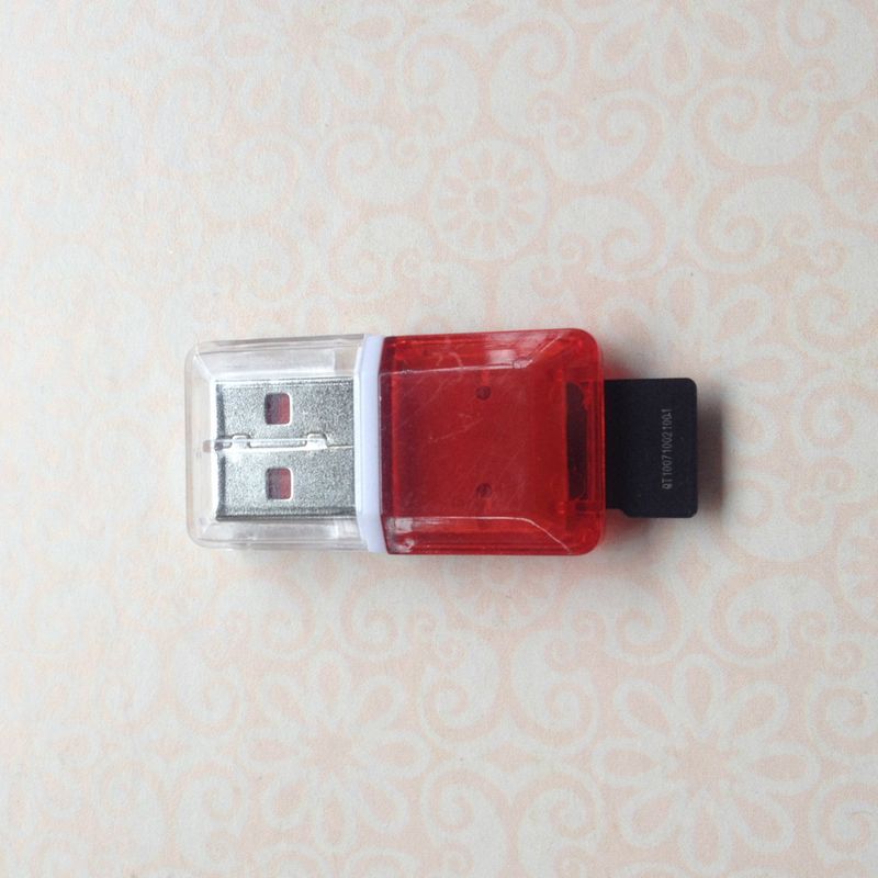 Lettore di schede TF portatile in plastica trasparente con interfaccia USB 2.0 di tipo C per laptop_voghion.com