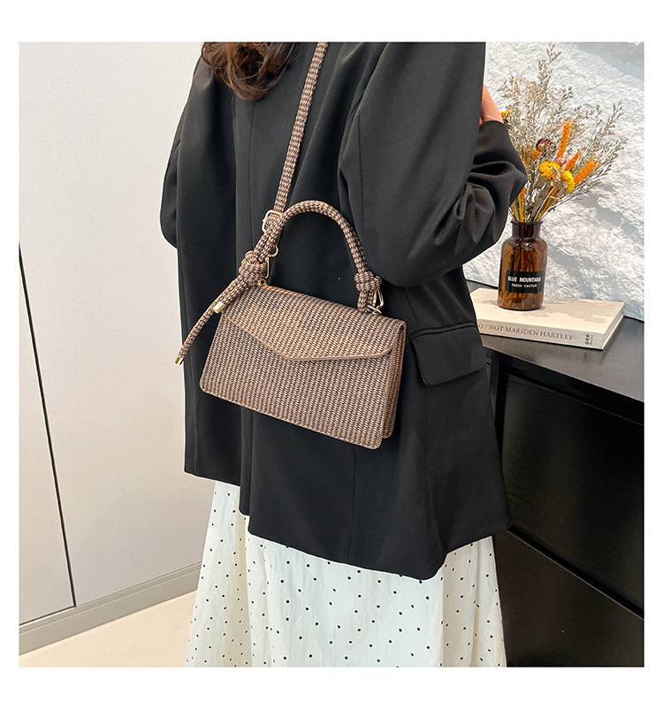 Mode im westlichen Stil Handtasche Tasche weibliche 2025 neue lässige einfache Schulter geschlungen Pendler kleine Tasche_voghion.com
