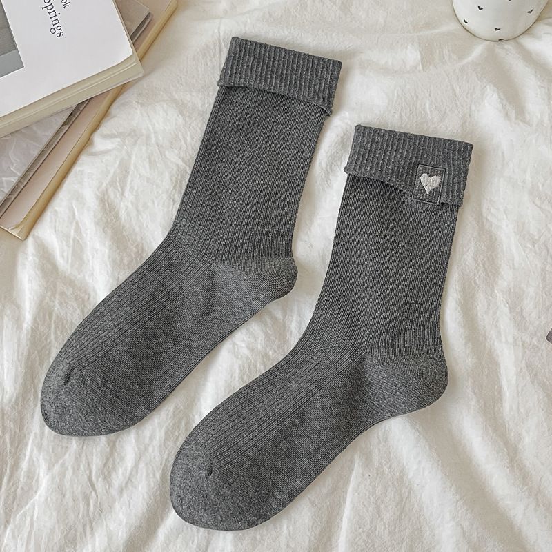 25 Jahre neue graue herzförmige Wadensocken für Frauen, ein Haufen Frauen_voghion.com