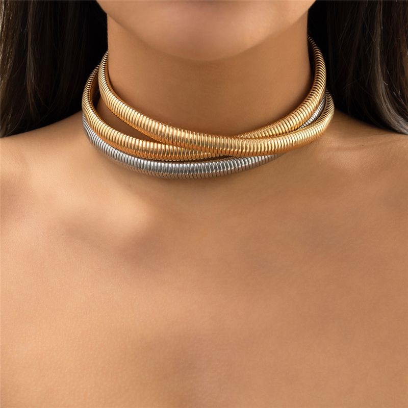 2025 New Arrivals Ingemark Exaggerated Chunky Heavy Metal Twisted Torques Choker Necklace for Women Spiral Big Chain Grunge Jewelry_voghion.com