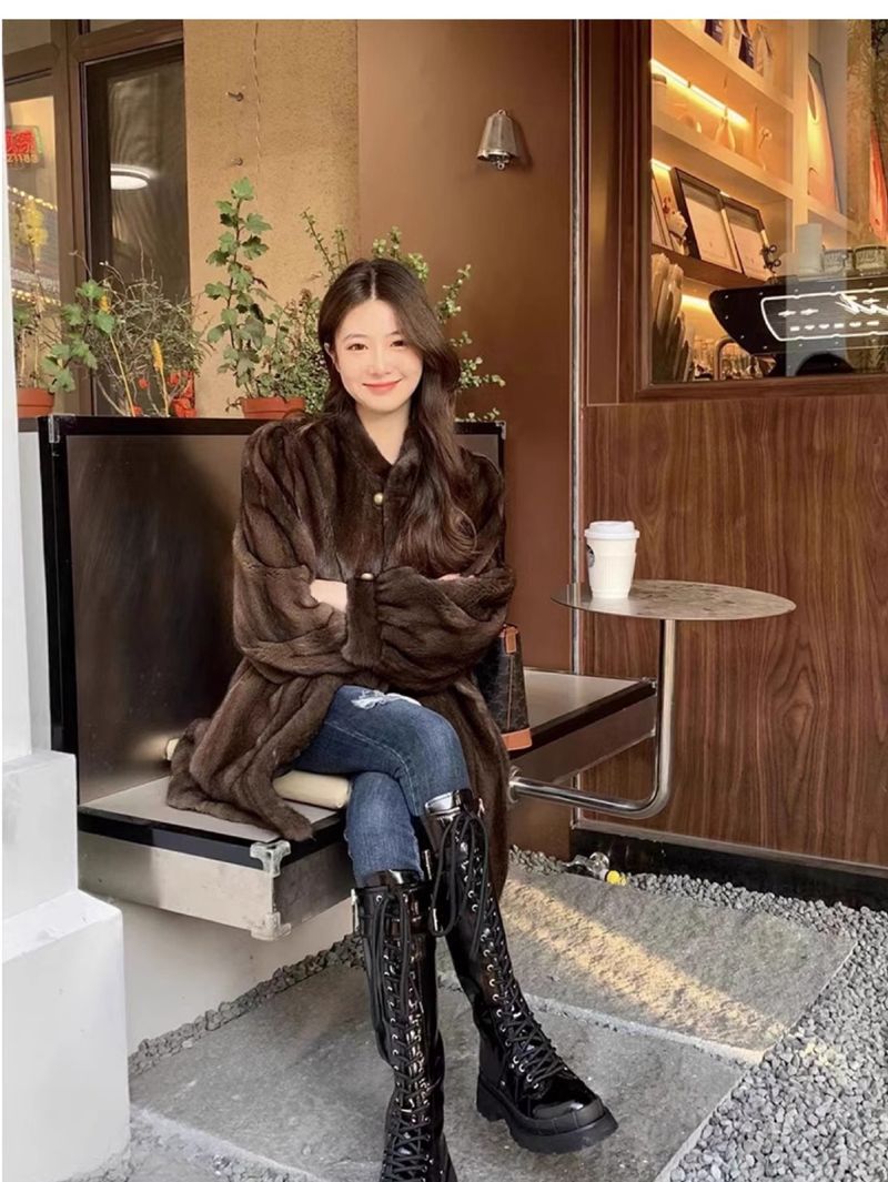 Cappotto in pelliccia sintetica di visone ecologica da donna - Giacca in peluche di media lunghezza in caffè e panna (S-L) | Ispirata al vintage e adatta all'inverno_voghion.com