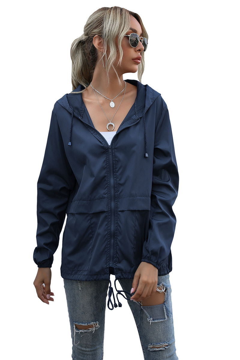 Chaqueta impermeable ligera con capucha y cremallera para mujer para senderismo al aire libre, disponible en stock_voghion.com