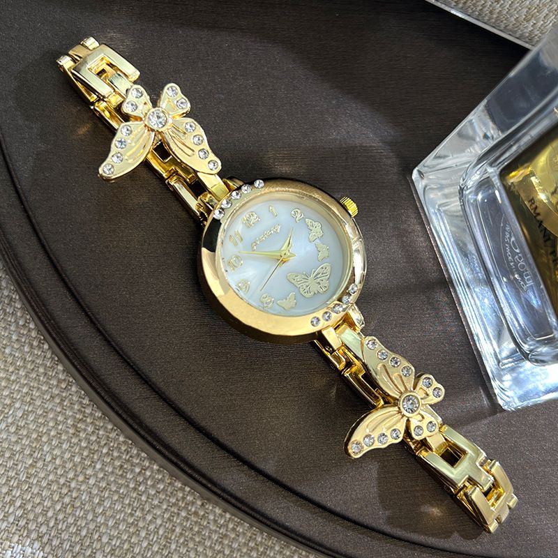 Damklockor Fjärilsinfattade diamanter Utsökt liten armbandsklocka Kreativ digital damkvartsklocka_voghion.com