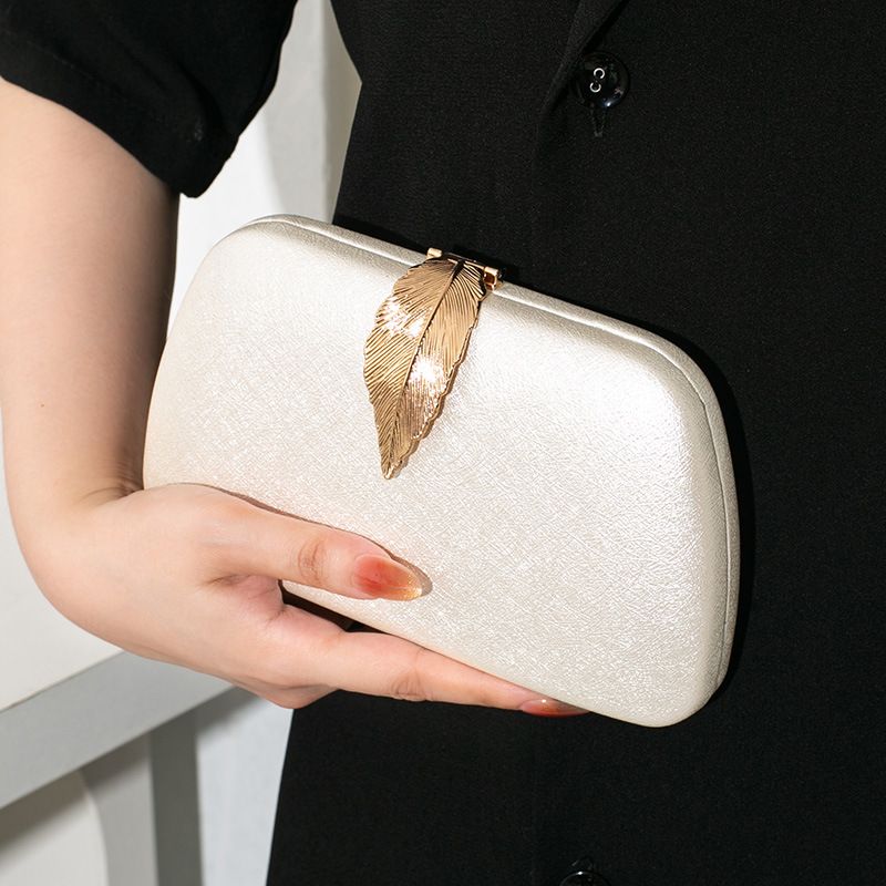 Neue Clutch mit Metallblatt-Abdeckung, High-End-Tasche, kleine Handtasche für Abendkleider_voghion.com