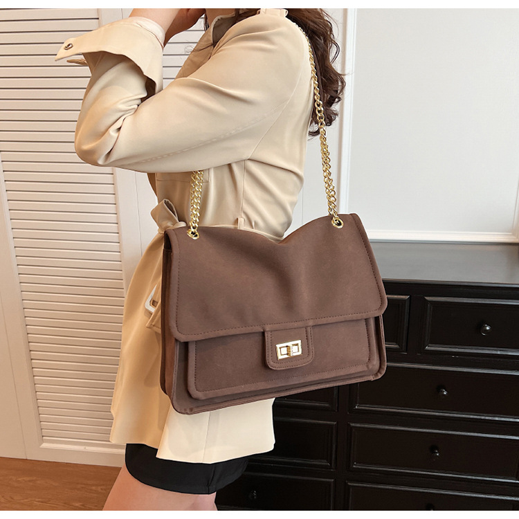 Large Capacity Bag For Women Autumn/Winter 2023 New Fashion Versatile Frosted Chain Crossbody Bag Commuter Tote Bag_voghion.com