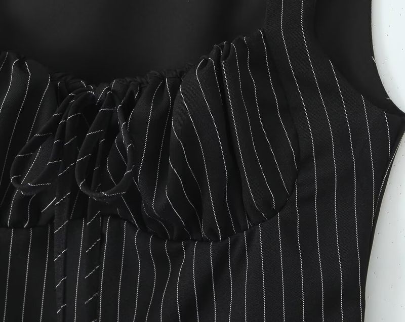 Damenbekleidung Design Weste Gestreiftes Trägertop Faltenrock Anzug_voghion.com