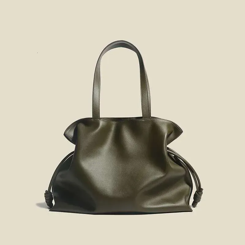 Torby designerskie 2025 Skórzana torba Lucky Bag, Elegancka damska torba na ramię ze skóry bydlęcej, Duża pojemność, Plisowany wzór wiaderkowy_voghion.com