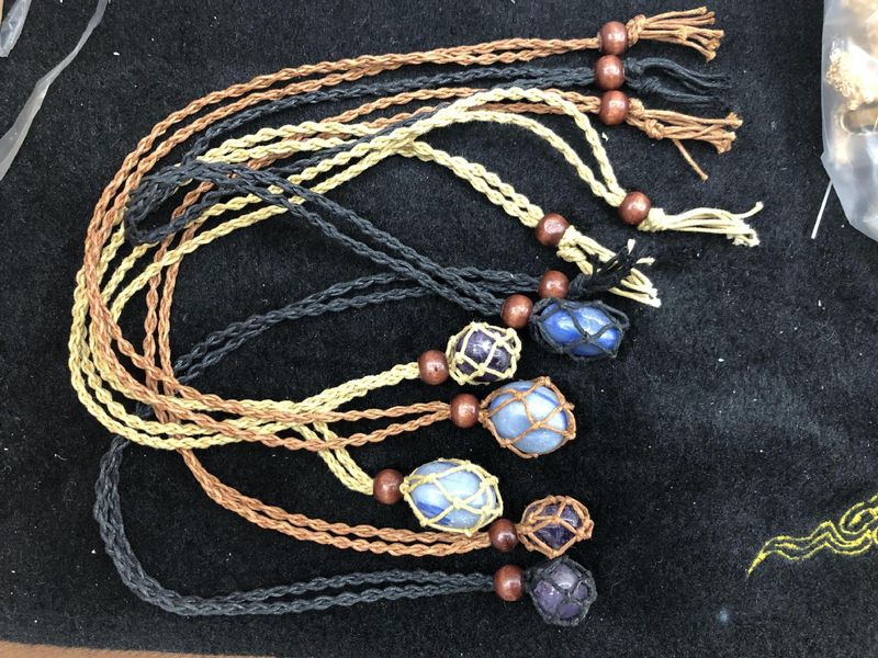 Ketting van natuursteenkristal, nettas, verstelbare, gevlochten ketting van ruwe steen, nettas, retro nettashanger, touw_voghion.com