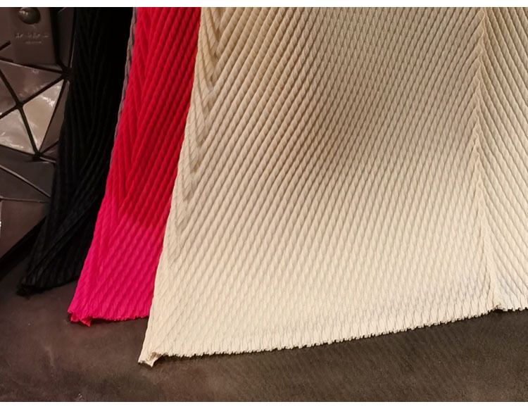 T-shirt à manches courtes et col montant pour femme, couleur unie, plissé, motif écailles de dragon, haut de gamme, polyvalent et amincissant_voghion.com