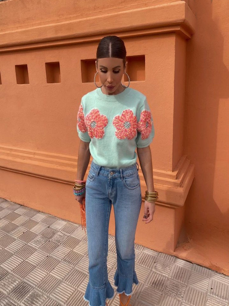 Abbigliamento donna Maglione girocollo a maniche corte con fiori a contrasto di colore rosa dolce_voghion.com
