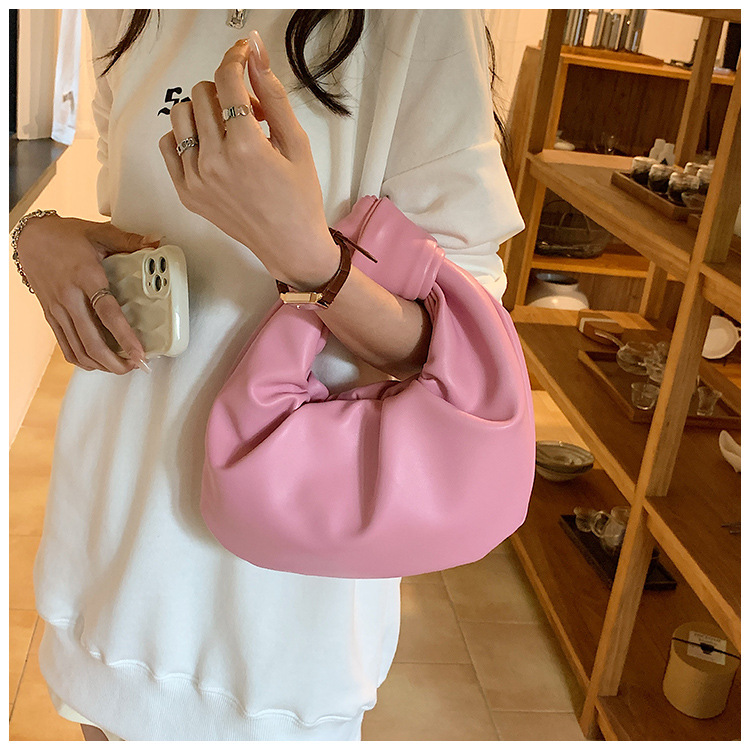 Borsa piccola nuvola pieghettata dal design di nicchia borsa casual in morbida pelle da donna 2024 nuova piccola borsa rotonda in stile straniero_voghion.com