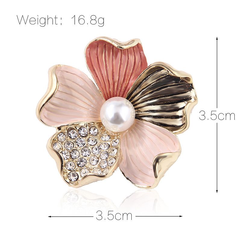 Koreaanse versie van de nieuwe parelbroche afgewerkt product kleurbehoud gematteerd drie kleuren bloem broche broche accessoires lege lade_voghion.com