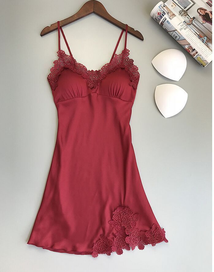 Sexy verführerisches Damen Nachthemd mit Strapsen und Dessous_voghion.com