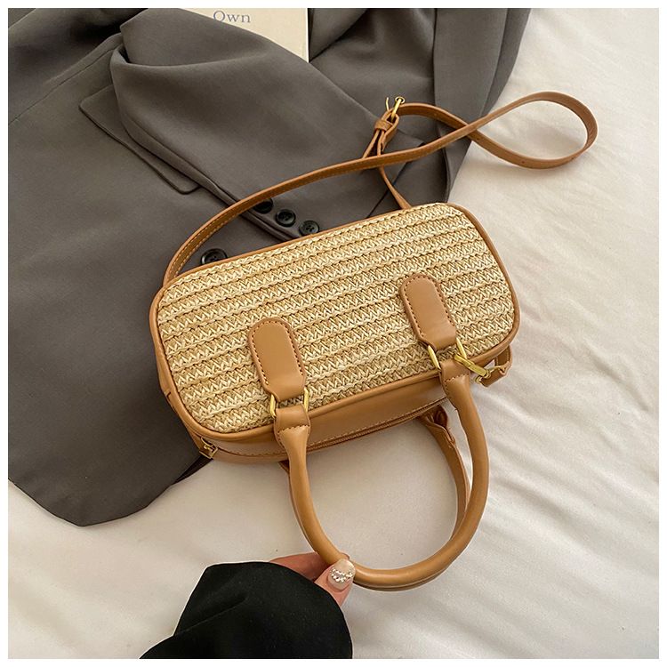 Borsa da donna in paglia intrecciata, piccola, quadrata, borsa a cuscino Boston, borsa a mano con colori a contrasto, borsa a tracolla_voghion.com