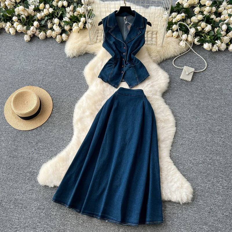 Damenbekleidung, altersreduzierender Anzug im französischen Stil für Damen im Sommer, leichter, reifer Stil, plissierte Taille, ärmelloses Jeansoberteil mit Revers + Rock mit hoher Taille_voghion.com