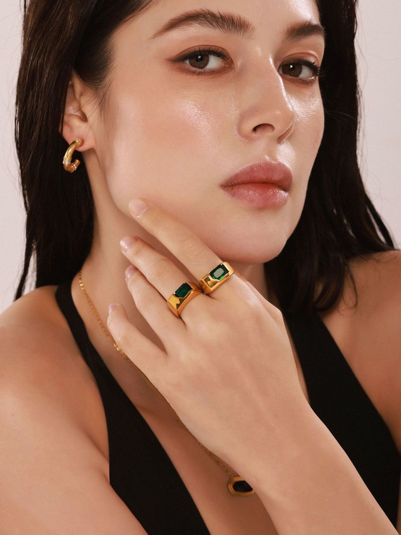 Square Sugar Exaggerated Green Zircon Ring Finger Ring Female Stainless Steel Ins Temperament Open Ring_voghion.com