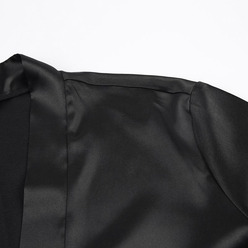 Weißes, leichtes, luxuriöses und bequemes Langarm-Nachthemd aus Satin mit Federn, modisch, exklusiv für Damen zu Hause_voghion.com