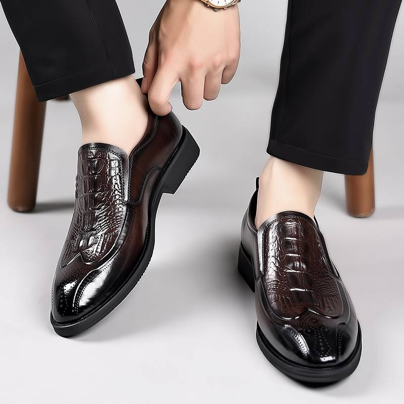 New Fashion Men's British Black Business Casual Loafer Shoes Daily Driving Office Leather Shoes One Foot Pedal Lazy Brown Banquet Dress Wedding Men's_voghion.com