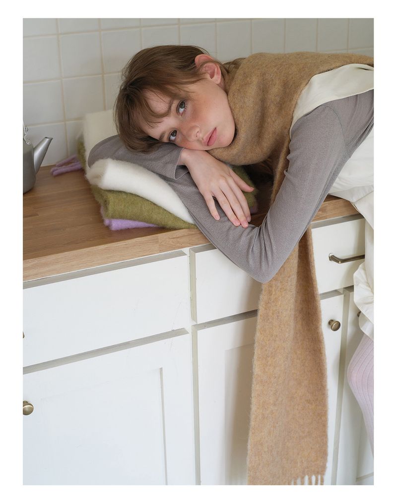 Sciarpa in misto lana di alpaca al 22% - Sciarpa invernale extra lunga 200 cm (12 colori, leggera e ipoallergenica, con frange boho, versatile dall'ufficio all'outfit)_voghion.com