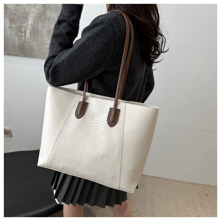 Large-capacity Simple Portable Tote Bag New Autumn And Winter Joker Advanced Commuter One-shoulder Underarm Bag_voghion.com