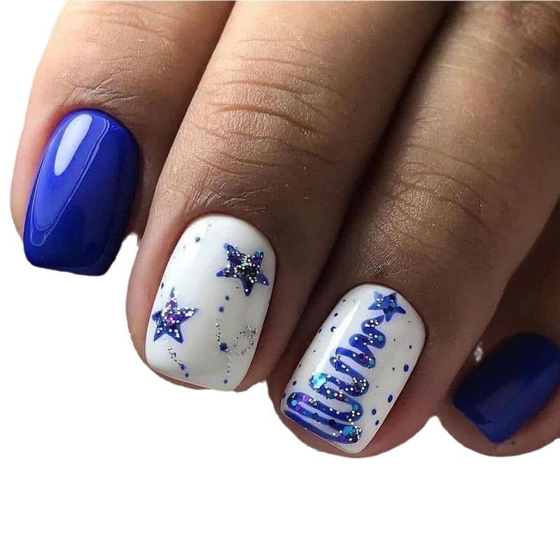 Indossare un albero di Natale quadrato corto blu e bianco con toppe per unghie staccabili_voghion.com