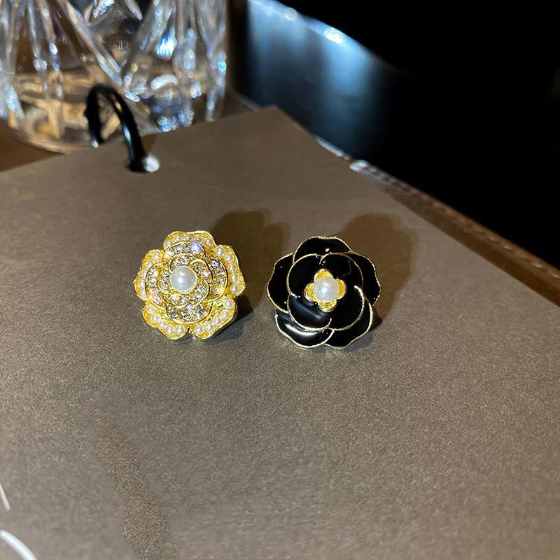 Orecchini di perle di camelia da donna eleganti Orecchini di perle di fiori alla moda Orecchini classici di moda Lady Orecchini per gioielli da festa di nozze G_voghion.com