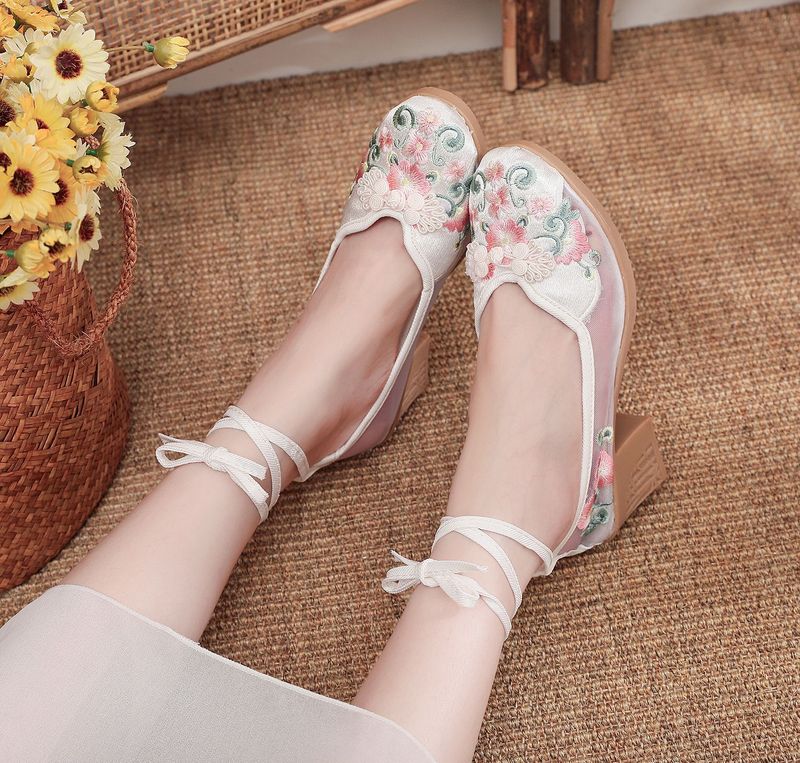High Heels, bestickte Stoffsohlen aus Kuhsehnen, Damenschuhe können mit Gazeröcken, Qipao, Teekleidung usw. kombiniert werden_voghion.com