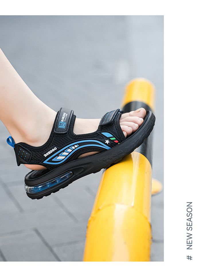 Mother & Kids boys sandals 2024 summer new models for children primary school students non-slip soft bottom children's beach shoes light_voghion.com