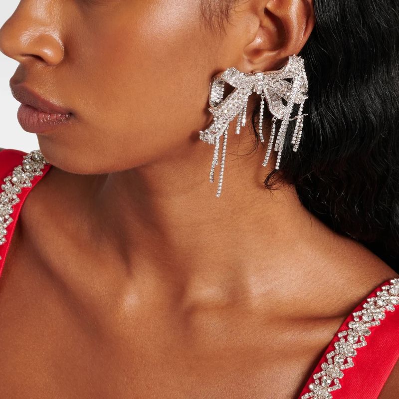 Orecchini con fiocco e nappa, design a clip, orecchini con strass, orecchini squisiti e alla moda_voghion.com