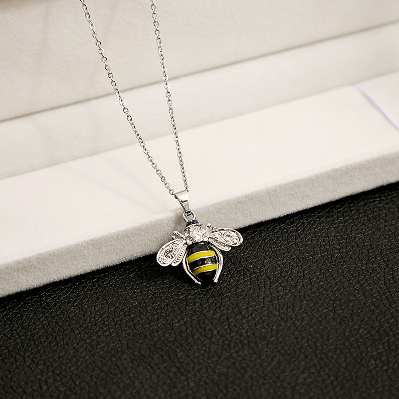 Collier œil du diable à la vente transfrontalière européenne et américaine, niche simple, collier attrape-rêves rétro avec abeille et diamants incrustés_voghion.com