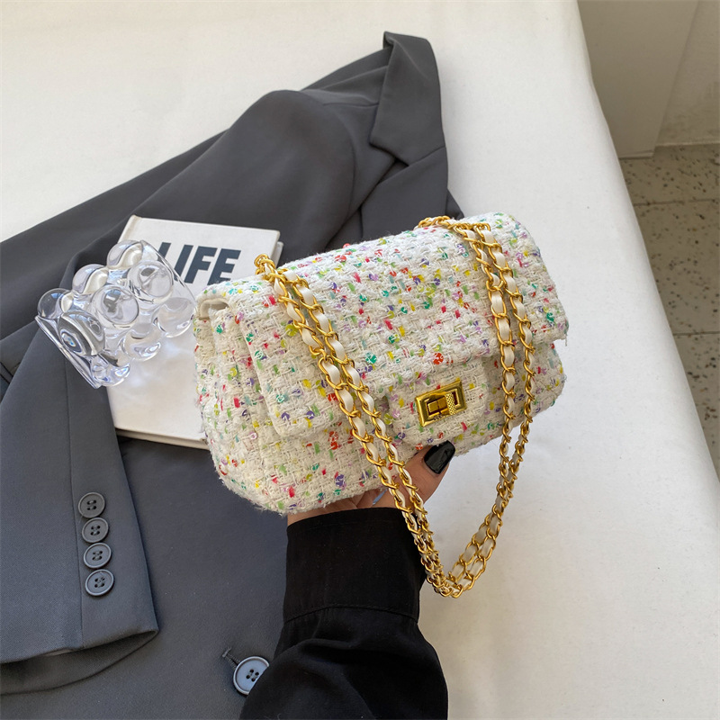 Herbst und Winter Tasche frauen 2023 Neue Mode Textur Tweed Eine Schulter Umhängetasche Beliebte Tweed Kette Kleine Quadratische Tasche_voghion.com