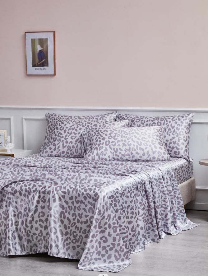 Satenska svilena plahta s printom, jastučnica, digitalni tisak, srebrni leopard set od četiri dijela_voghion.com