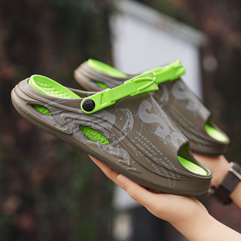 Ciabatte estive da uomo per l'uso all'aperto, con suola spessa e altezza maggiorata. Sono antiscivolo, antiodore e resistenti all'usura._voghion.com