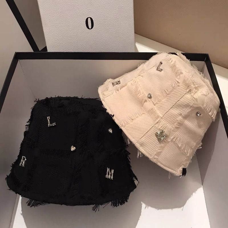 2025 Korean INS Small Fragrance Style Fringe Bucket Autumn New Metal Letter A Version Face-Slimming Fisherman Hat For Women_voghion.com