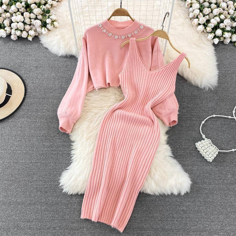 Vêtements pour femmes style mondain col rond perles taille haute court nombril nu pull deux pièces_voghion.com