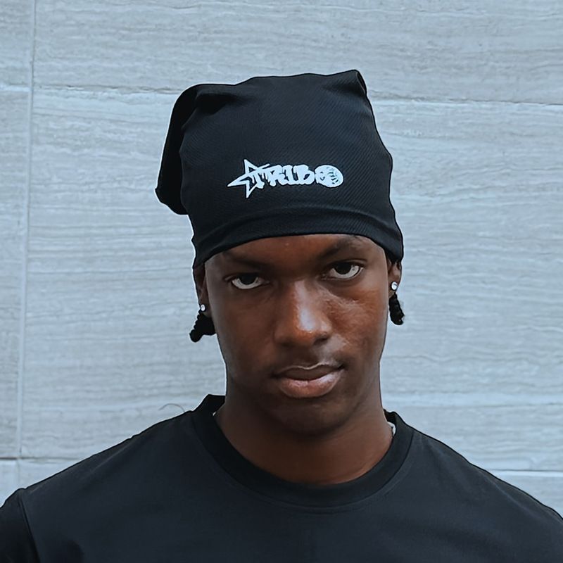 Czapka beanie z haftowanym gotyckim napisem – unisexowa czapka w stylu retro w stylu amerykańskim z cyfrowym nadrukiem – lekka i stylowa na każdą porę roku_voghion.com